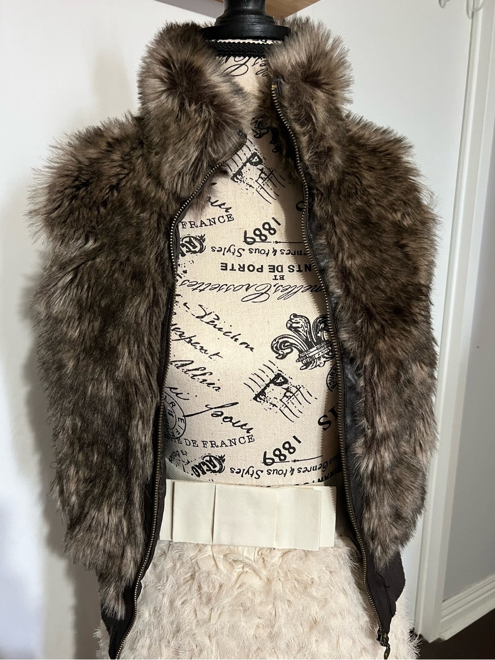 Forever 21 Brown Faux Fur Teddy Vest Jacket